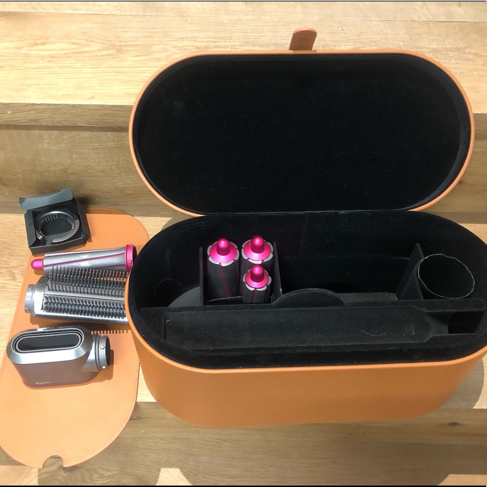 Dyson Air wrap Accesories and Leather Case